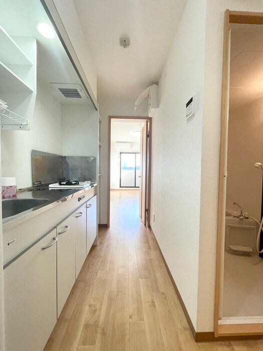 物件内観写真14　(廊下)