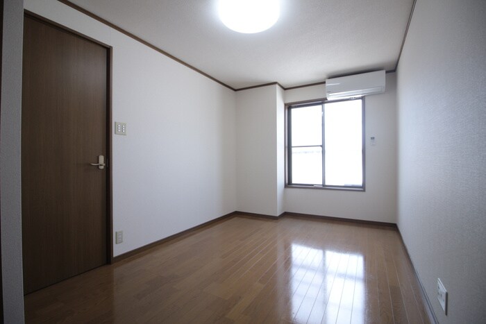 物件内観写真18　(居室)