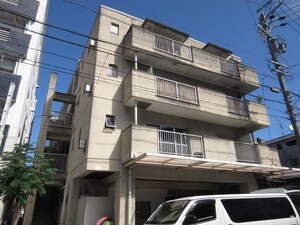 フラット内山外観写真