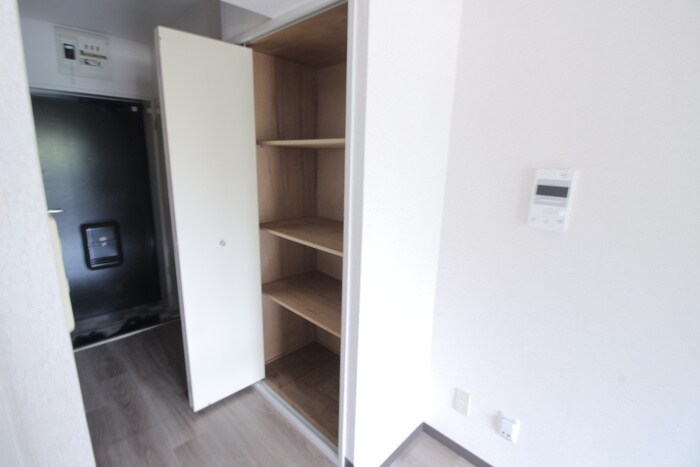 物件内観写真11　(収納)
