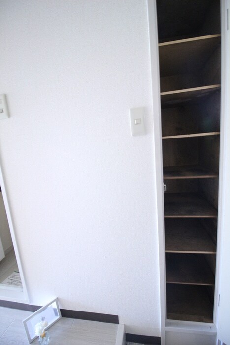 物件内観写真11　(靴箱)