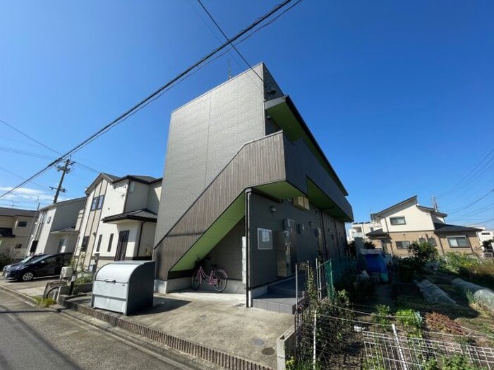 物件外観写真1　(外観写真)