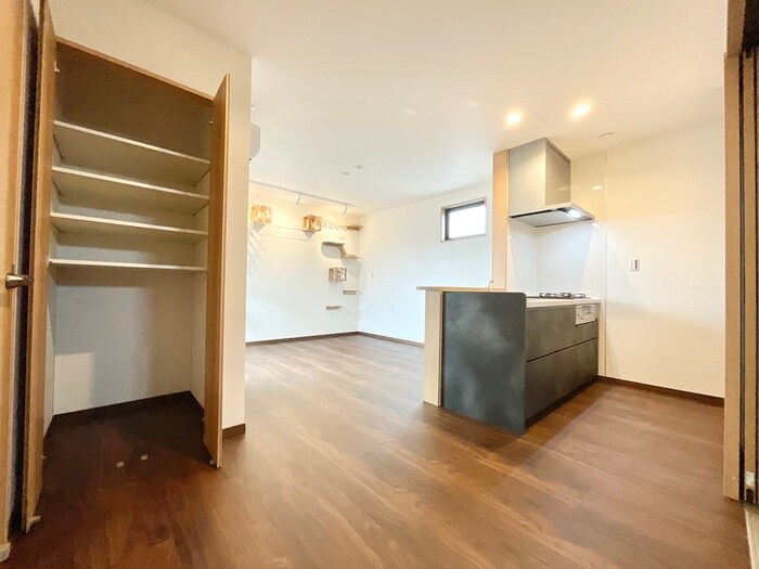 物件内観写真10　(収納)