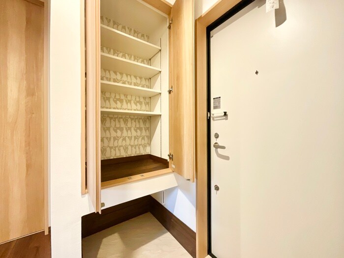 物件内観写真16　(靴箱)