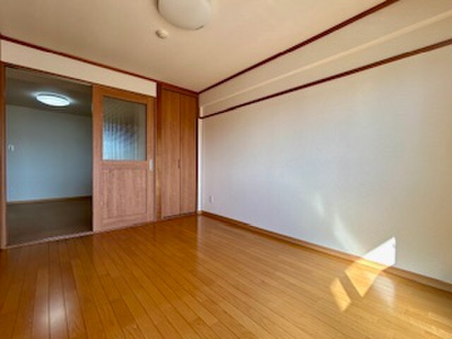 物件内観写真10　(居室)