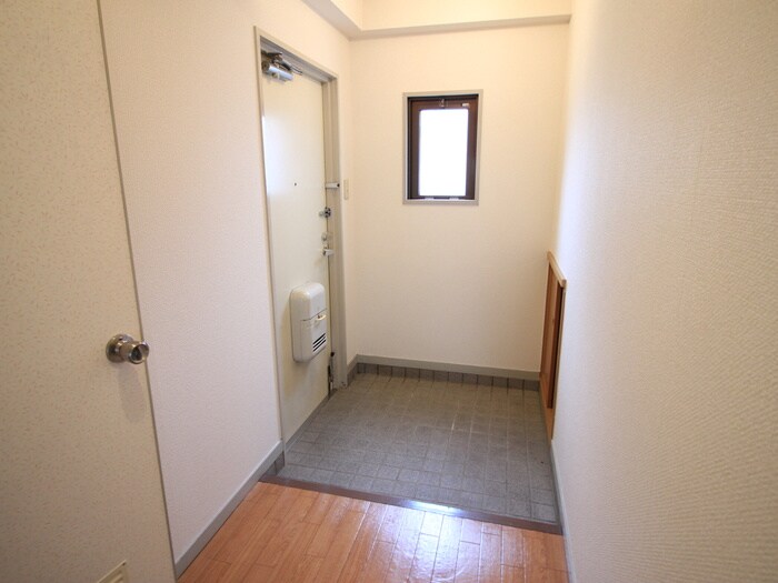 物件内観写真22　(玄関)