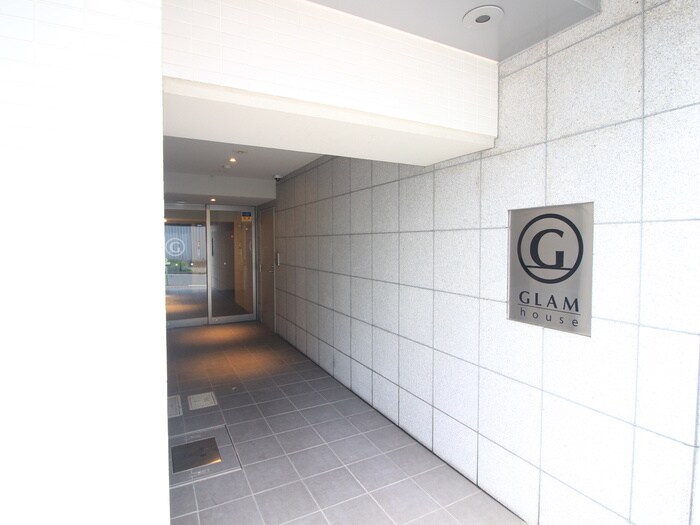 物件外観写真5　(エントランス部分)