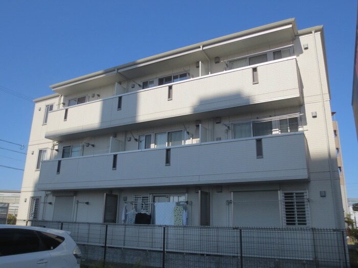 物件外観写真1　(外観写真)