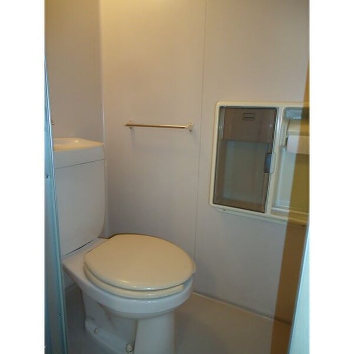 物件内観写真8　(トイレ)