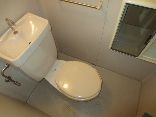 物件内観写真11　(トイレ)
