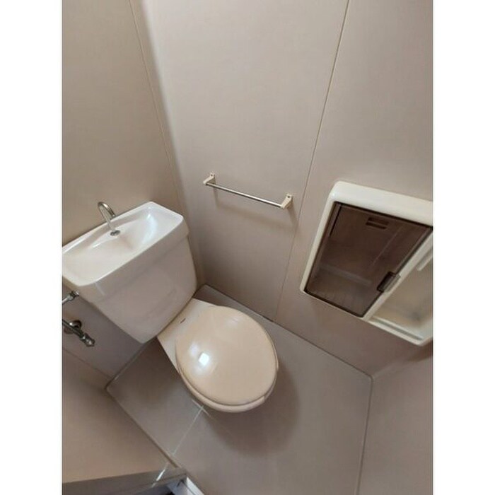 物件内観写真11　(トイレ)