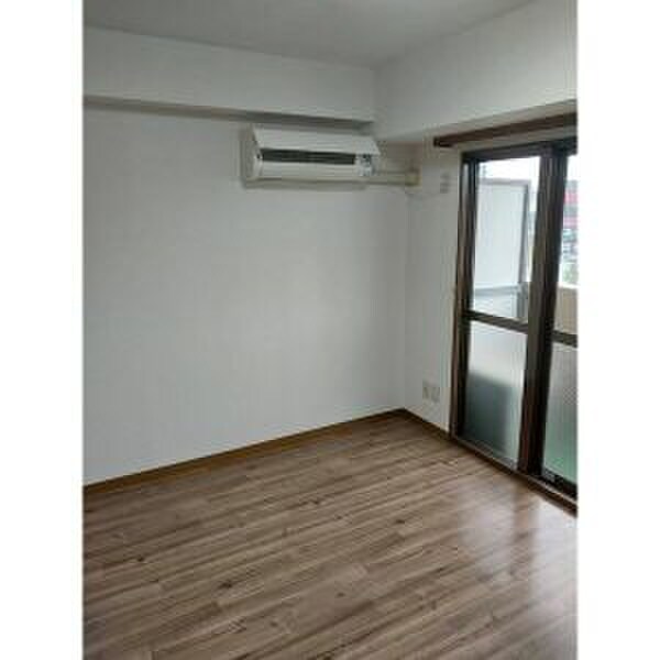 物件内観写真15　(居室)