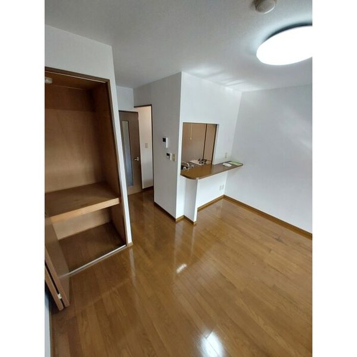 物件内観写真16　(収納)