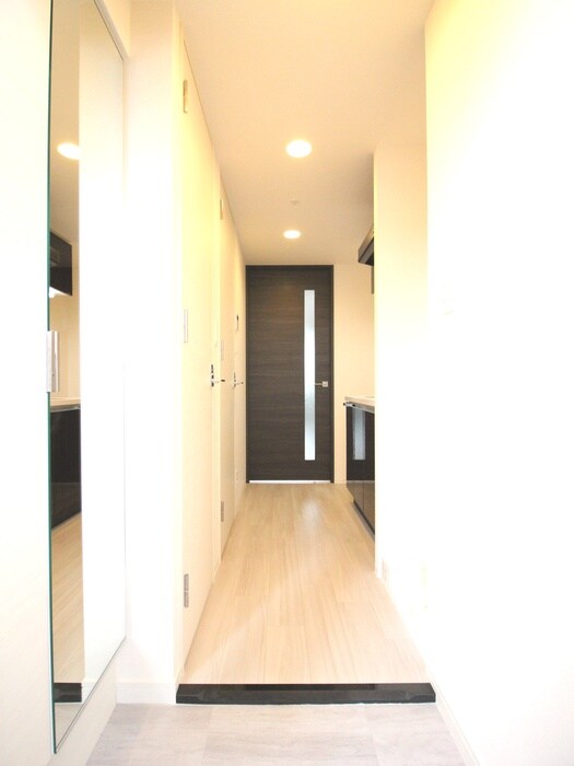 物件内観写真17　(玄関)