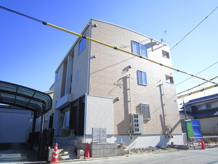 物件外観写真5　(外観写真)