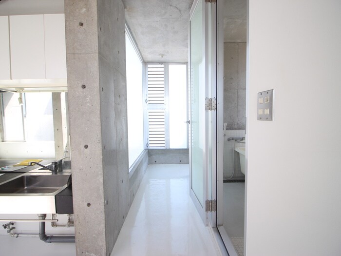 物件内観写真14　(廊下)