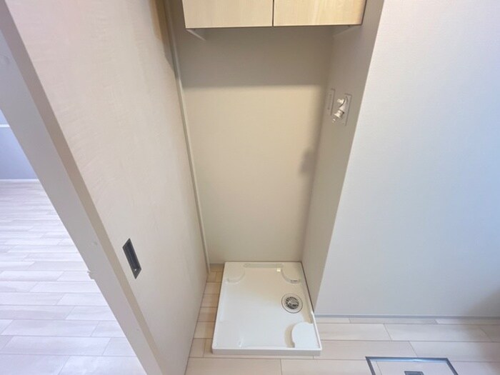 物件内観写真11　(洗濯機置場)