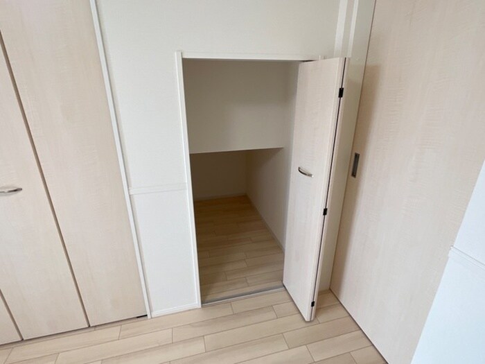物件内観写真13　(収納)