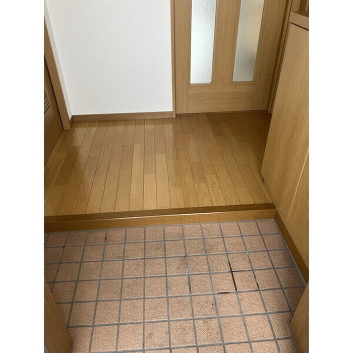 物件内観写真16　(玄関)