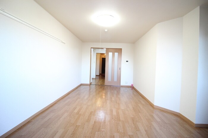 物件内観写真6　(居室)