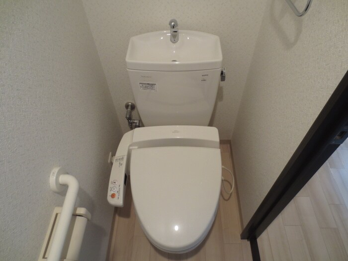 物件内観写真11　(トイレ)