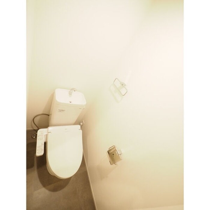 物件内観写真8　(トイレ)