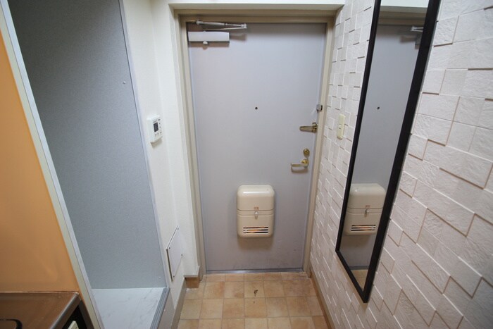 物件内観写真15　(玄関)