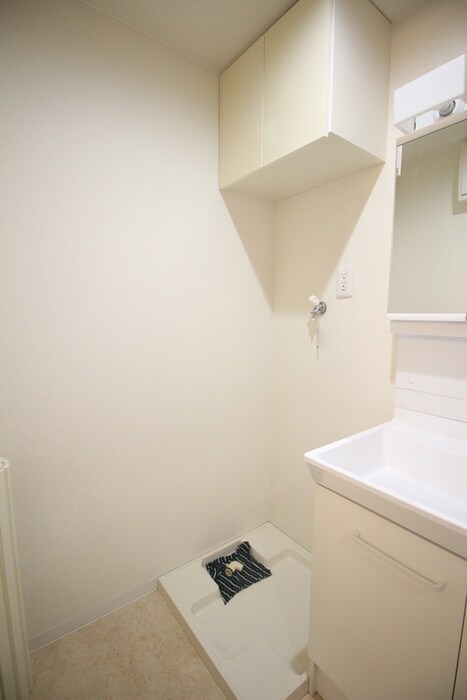 物件内観写真11　(洗濯機置場)
