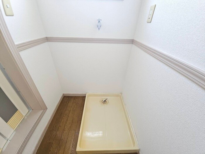 物件内観写真20　(洗濯機置場)