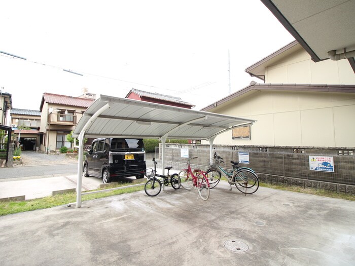 物件外観写真6　(駐輪場)