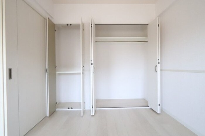 物件内観写真12　(収納)