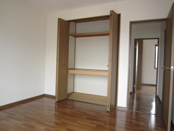 物件内観写真5　(収納)