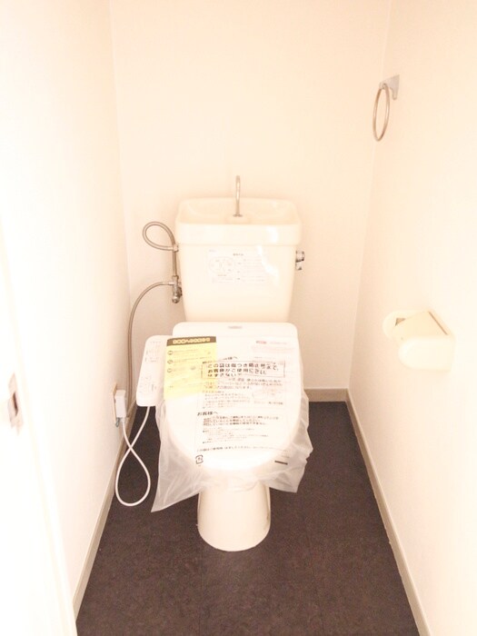 物件内観写真14　(トイレ)