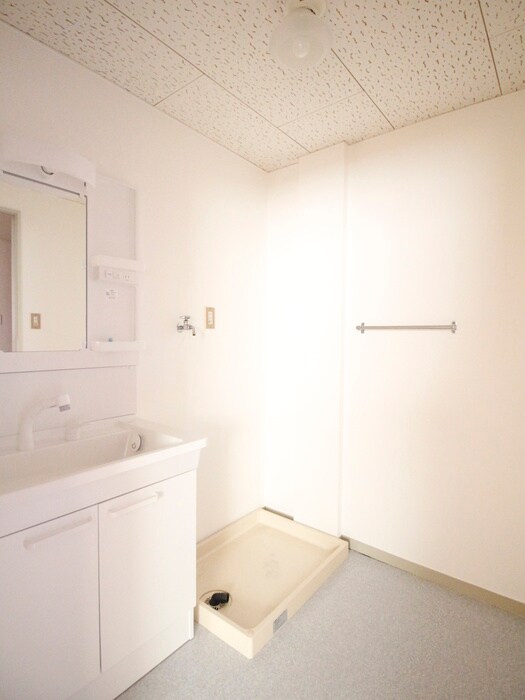 物件内観写真19　(洗濯機置場)