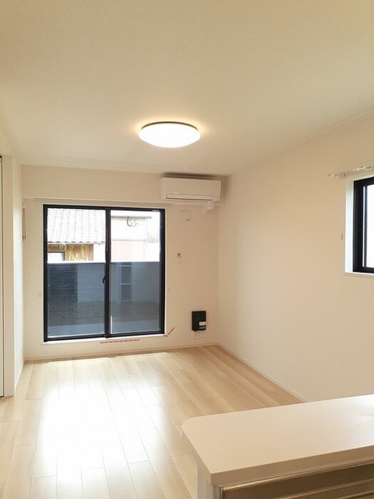 物件内観写真4　(居室)