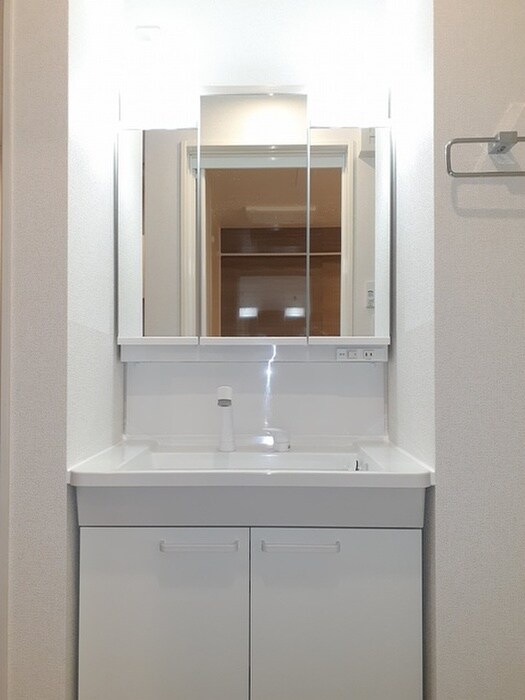 物件内観写真7　(洗面)