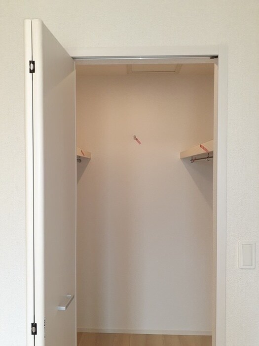 物件内観写真10　(収納)