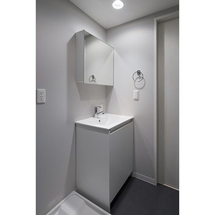 物件内観写真13　(洗面)