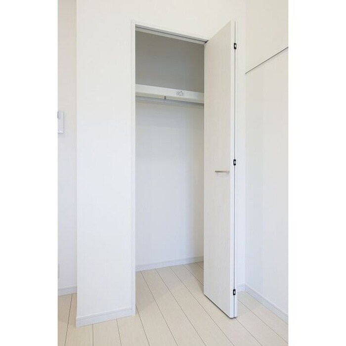 物件内観写真15　(収納)