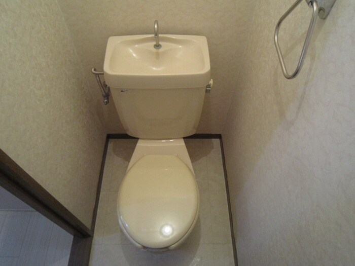 物件内観写真15　(トイレ)