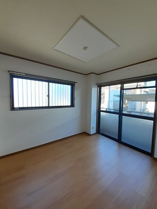 物件内観写真12　(居室)