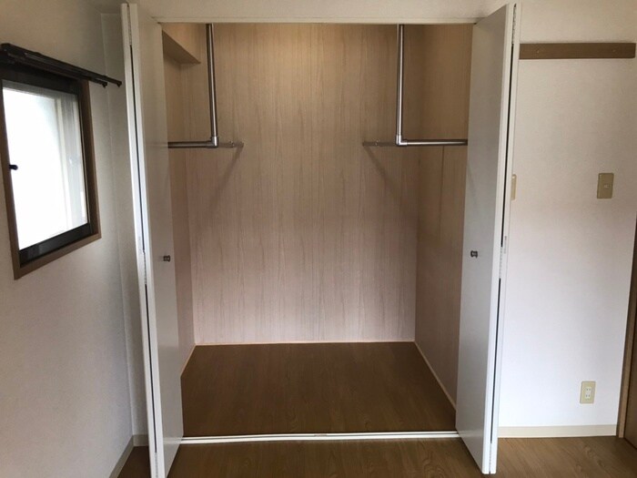物件内観写真11　(収納)