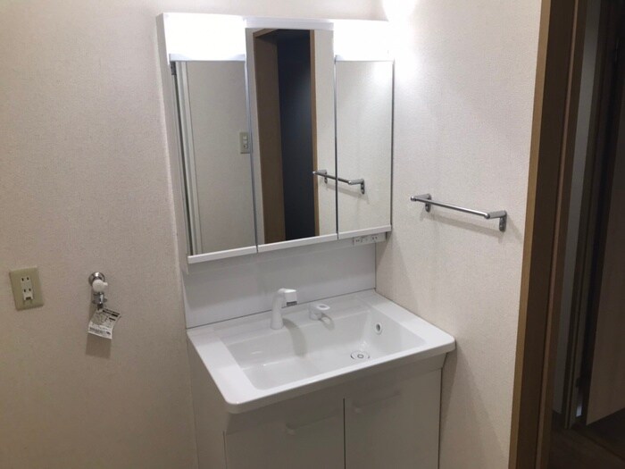 物件内観写真16　(洗面)