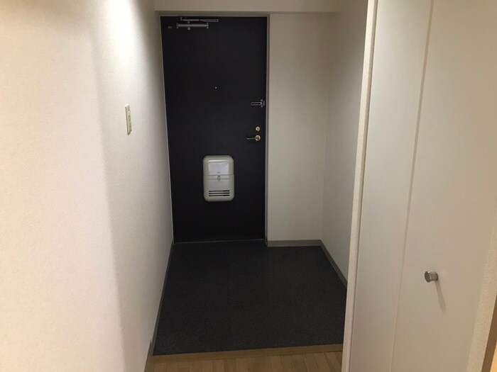 物件内観写真19　(玄関)