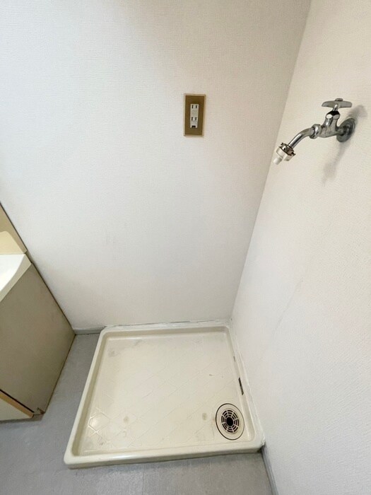 物件内観写真17　(洗濯機置場)