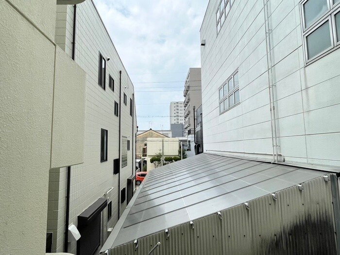 物件内観写真21　(室内からの展望)