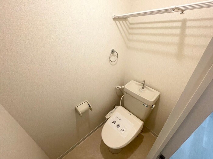 物件内観写真15　(トイレ)