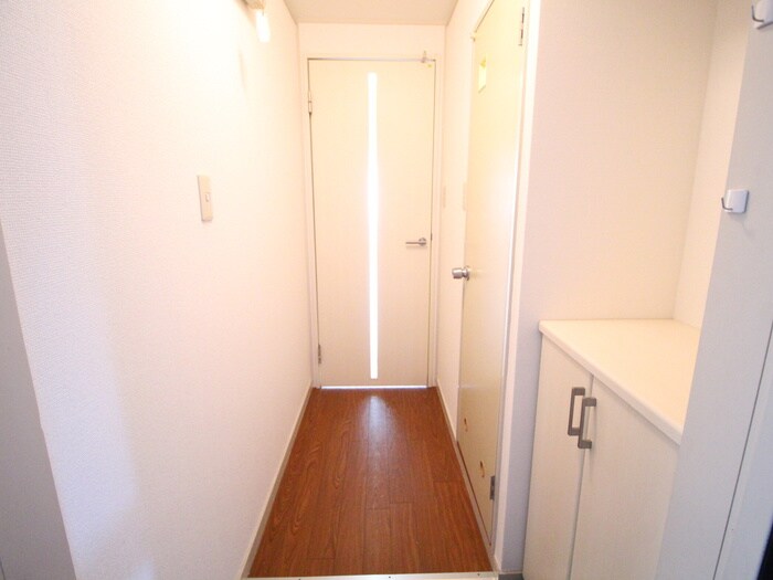 物件内観写真15　(廊下)