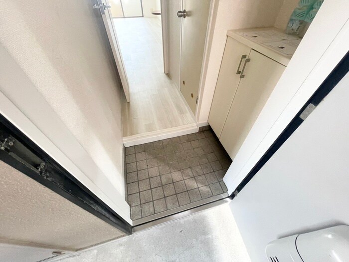 物件内観写真19　(玄関)