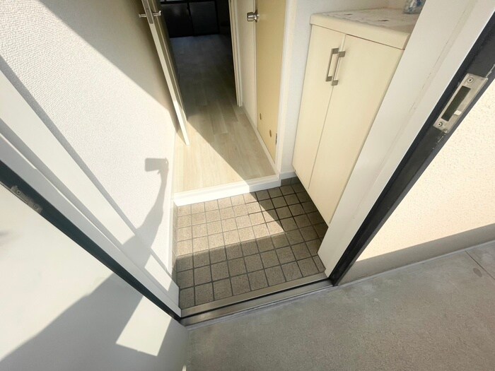 物件内観写真19　(玄関)